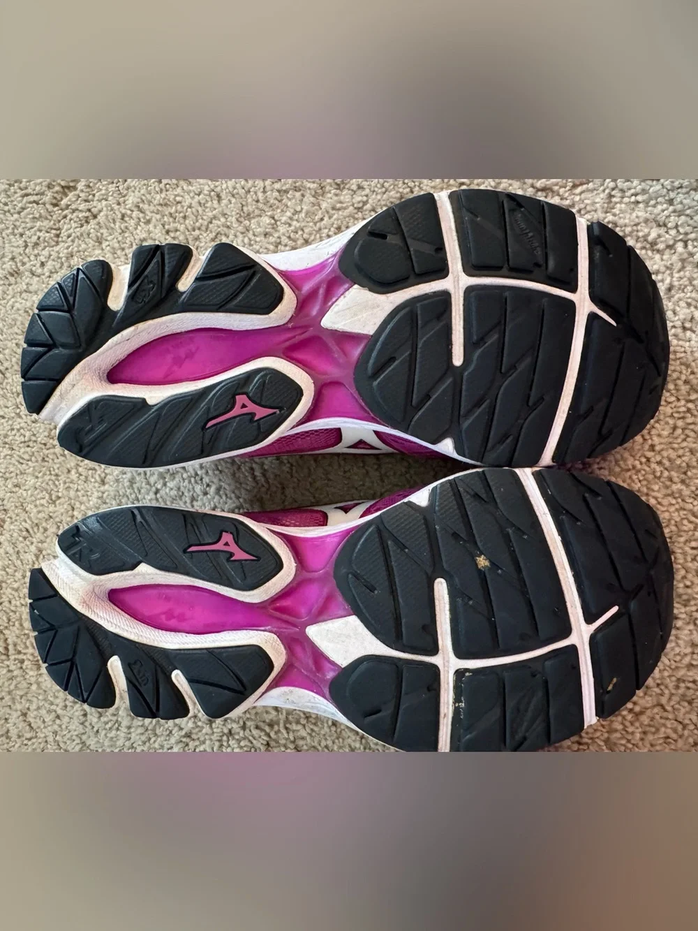 Mizuno Women's Plum/Pink Athletic Running Sneakers